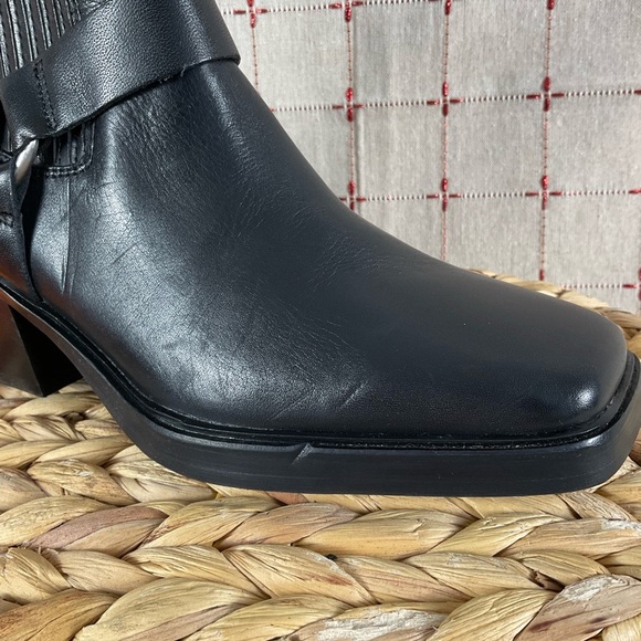 Sam Edelman “Bellamie” Black Leather Chunky Heel Ankle Bootie Square Toe Sz 5.5 - Picture 6 of 7